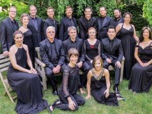 Tempat Duduk Ensemble Paduan Suara 2